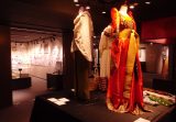 弘前大学資料館第22回企画展関連イベント アフリカ絵巻ギャラリートーク「装う精霊」が開催されました 弘前大学資料館第22回企画展関連イベント アフリカ絵巻ギャラリートーク「装う精霊」が開催されました